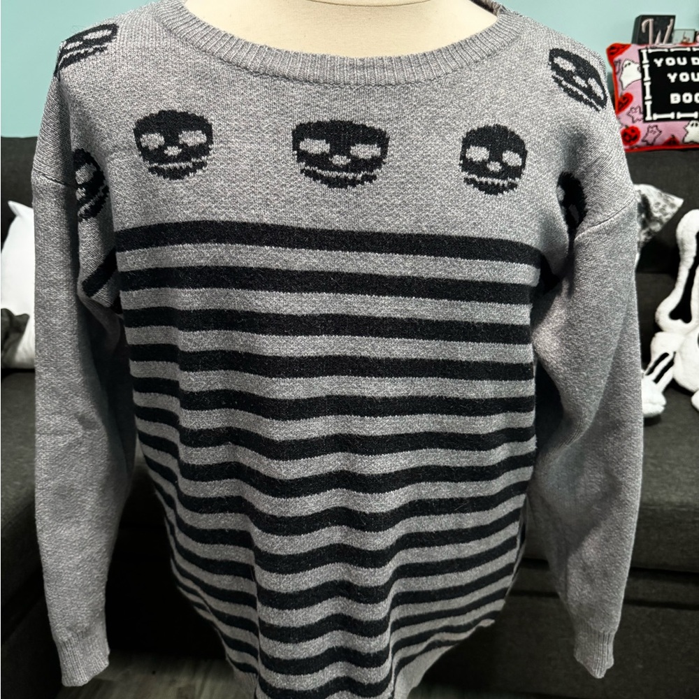 BloomChic Gray Skull and Stripe Crewneck Sweater